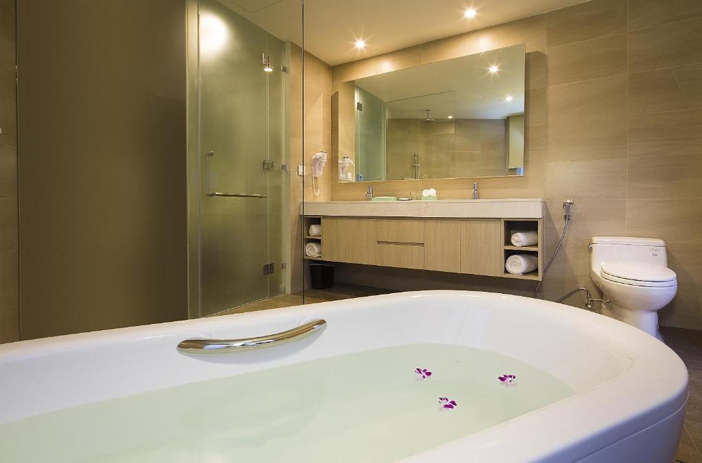 Liberty Central Suite - Khách sạn Liberty Central Nha Trang