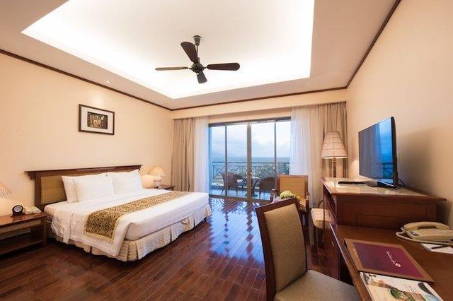 Grand Junior Suite King Hill View - Vinpearl Resort Nha Trang