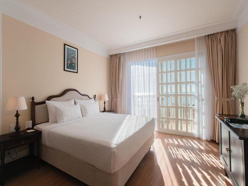 Deluxe Ocean View - Sunrise Nha Trang Beach Hotel & Spa