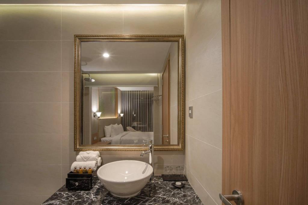 Superior Twin Room with City View - Khách Sạn Navada Nha Trang