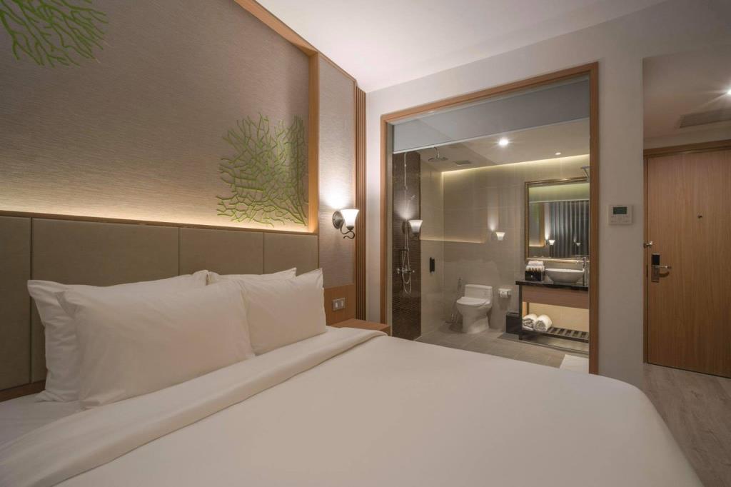 Superior Twin Room with City View - Khách Sạn Navada Nha Trang
