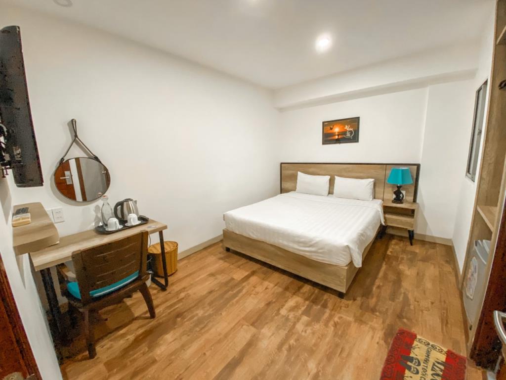 Standard Double Room - Khách Sạn Golden Lotus Nha Trang