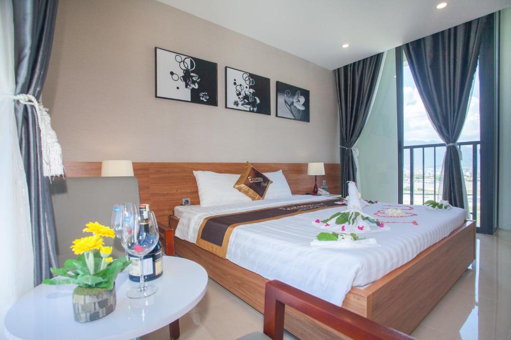 Phòng Deluxe Sea View - Khách Sạn Ecstasy Nha Trang