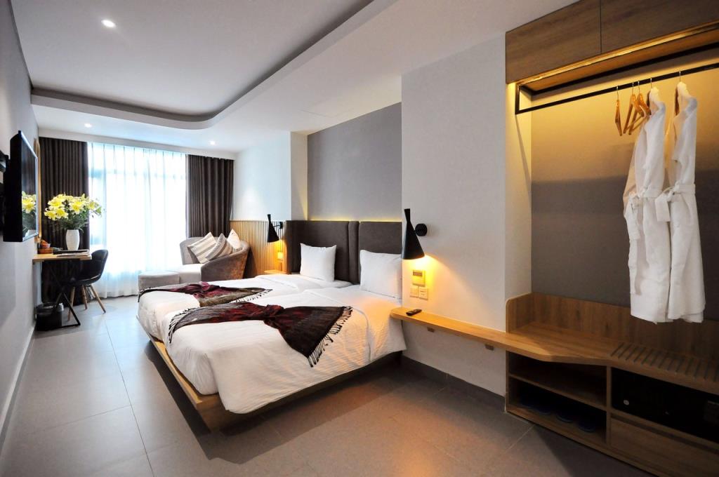 Superior City View & Diagonal Seaview - Khách Sạn Anrizon Nha Trang