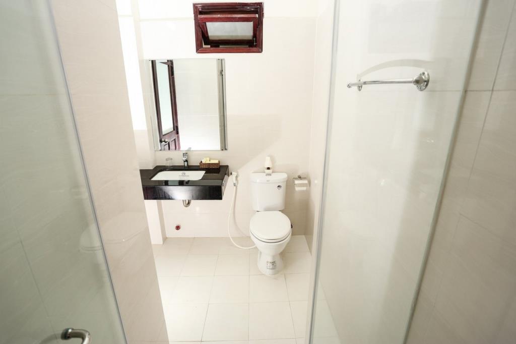 Phòng Đôi Tiêu Chuẩn - Khách Sạn Queen Nha Trang