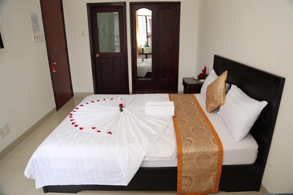 Phòng Đôi Tiêu Chuẩn - Khách Sạn Queen Nha Trang