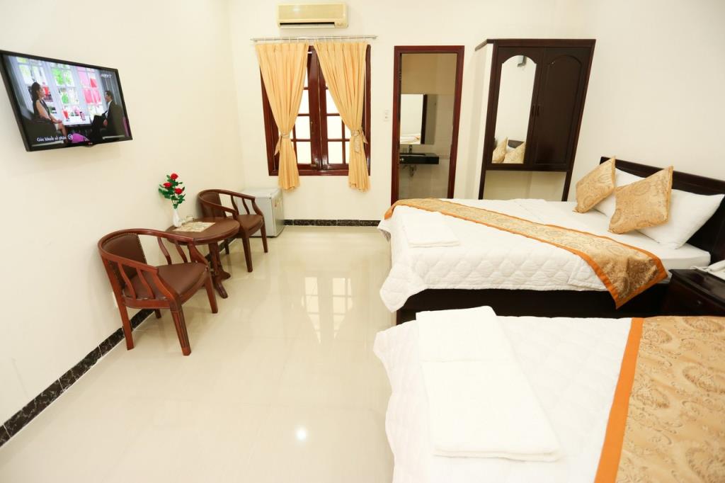 Phòng 3 Người - Khách Sạn Queen Nha Trang