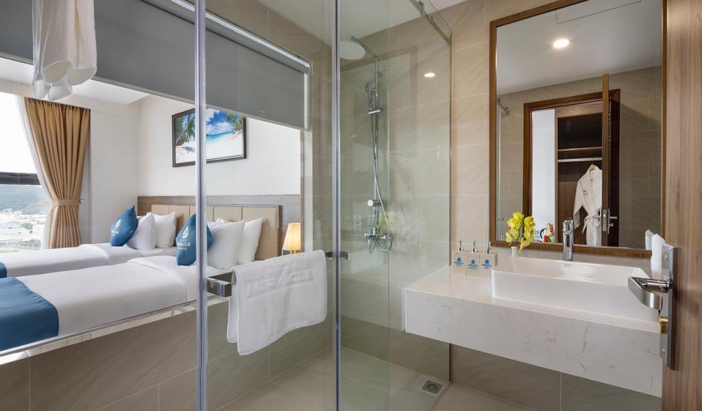 Deluxe City View - Khách sạn Miracle Luxury Nha Trang