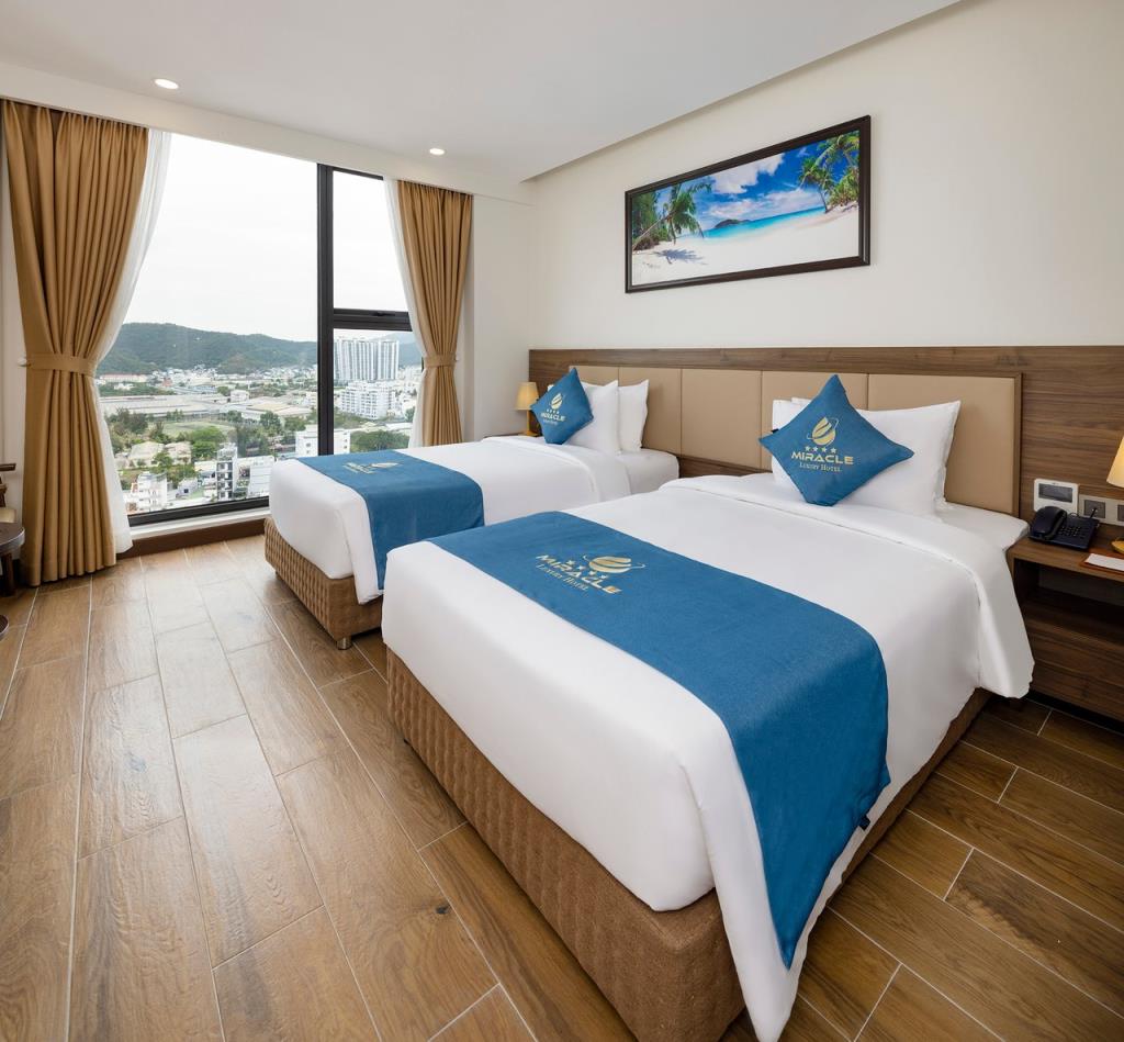 Deluxe City View - Khách sạn Miracle Luxury Nha Trang