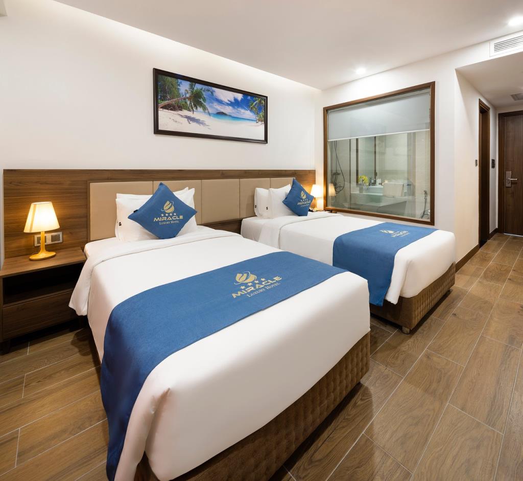 Deluxe City View - Khách sạn Miracle Luxury Nha Trang