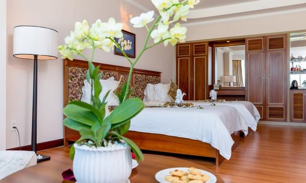 Phòng Grand Suite - Khách sạn Mường Thanh Luxury Sông Hàn  Đà Nẵng