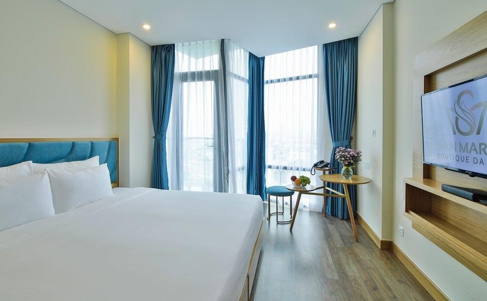 Deluxe Double with Balcony - Khách sạn San Marino Boutique Đà Nẵng