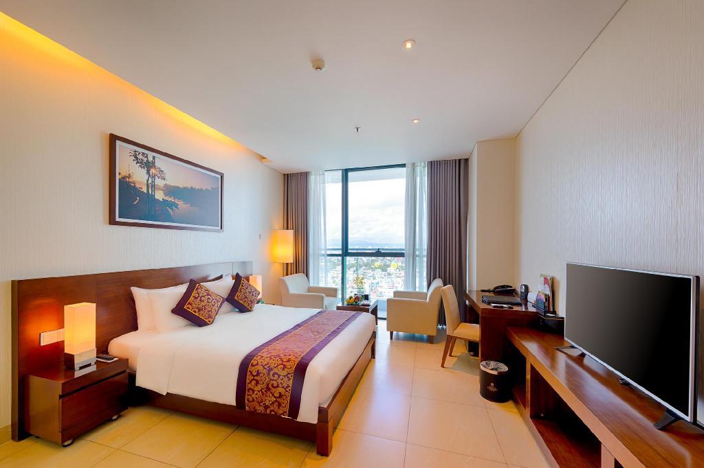 Deluxe City View - Khách sạn Grand Tourane