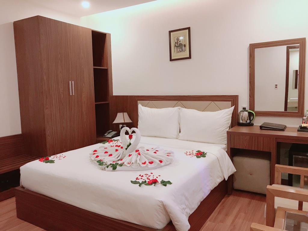 Superior Double Room City View - Khách Sạn De L'amour