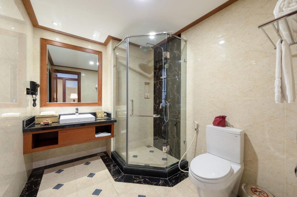 Family Ocean View - Khách Sạn DLG Đà Nẵng