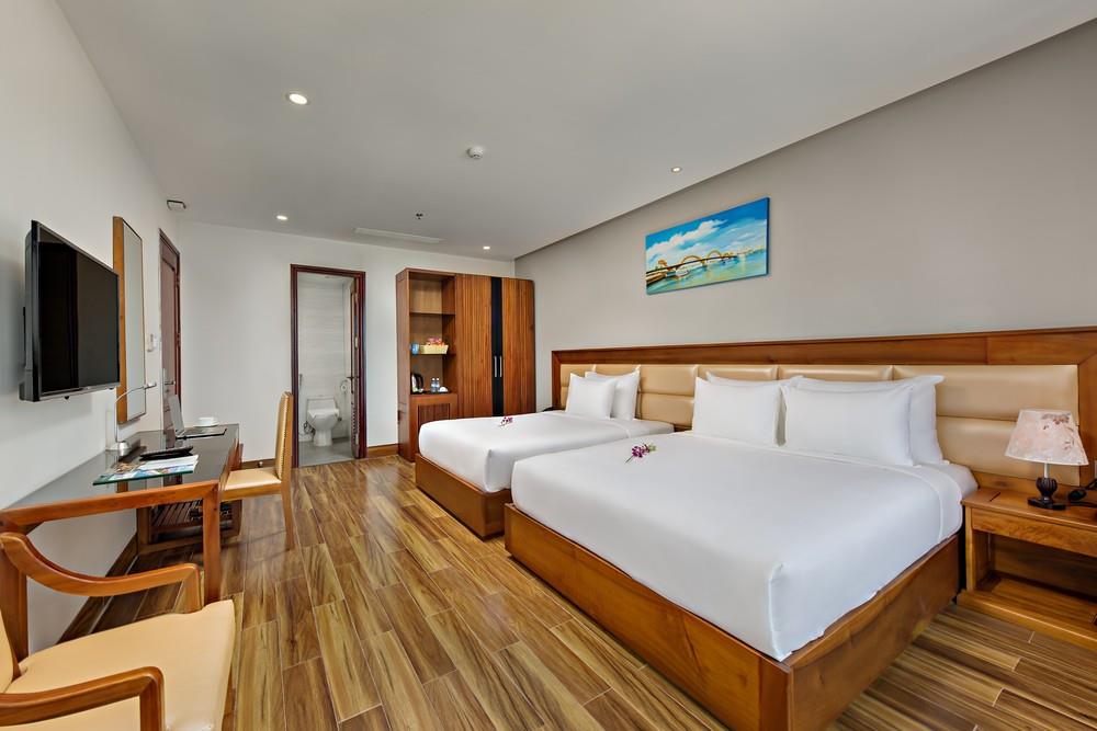 Deluxe Triple Room With City View - Khách Sạn Alisia Beach Đà Nẵng