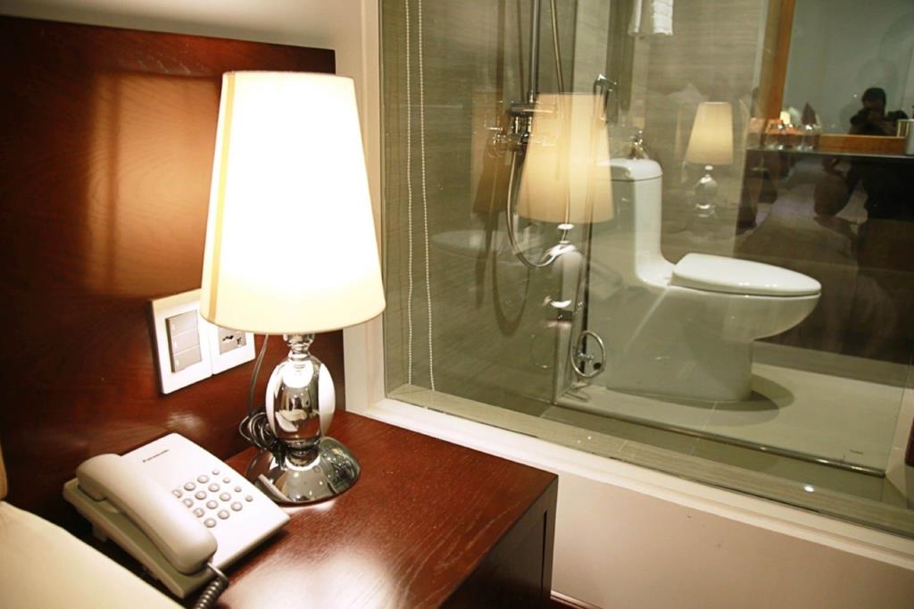 Deluxe King Room - Khách Sạn Hoàng Đại 2