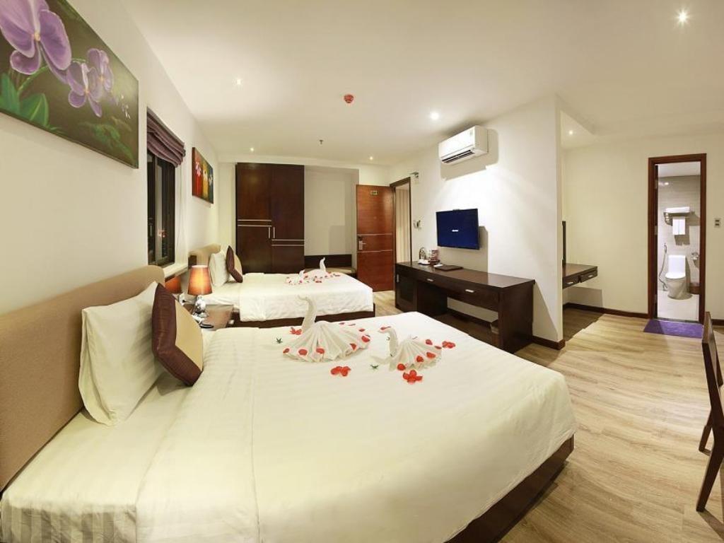 Family Room (2 Queen Beds City View ) - Khách Sạn Hoàng Đại 2