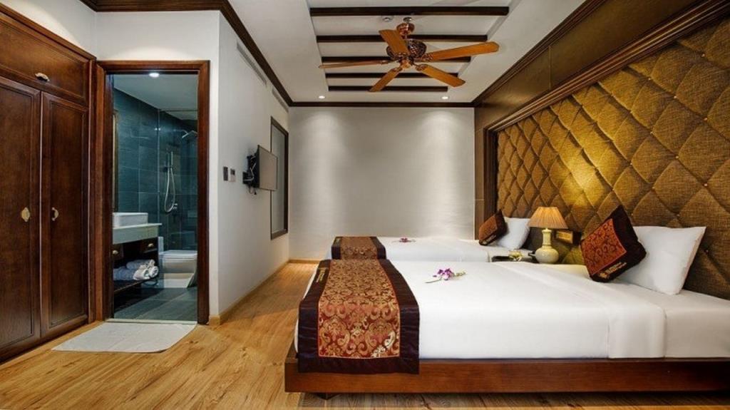 Deluxe Twin, Ban công nhìn ra hồ bơi - Khách sạn Palazzo & Apartment