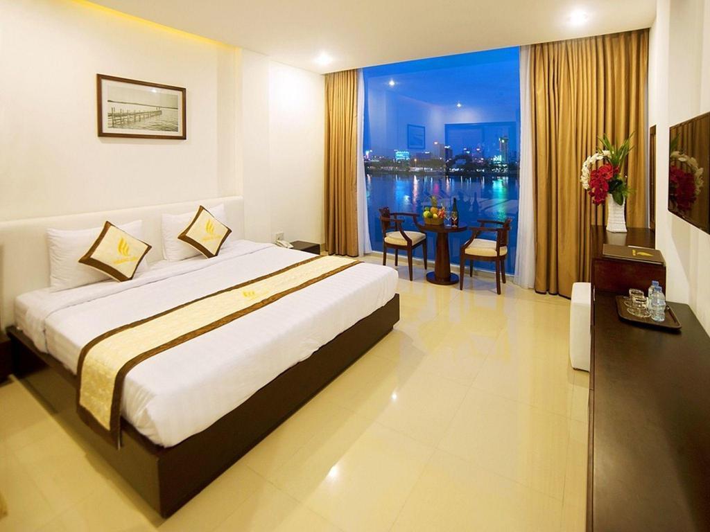 Suite River View Double - Khách Sạn Hoàng Linh