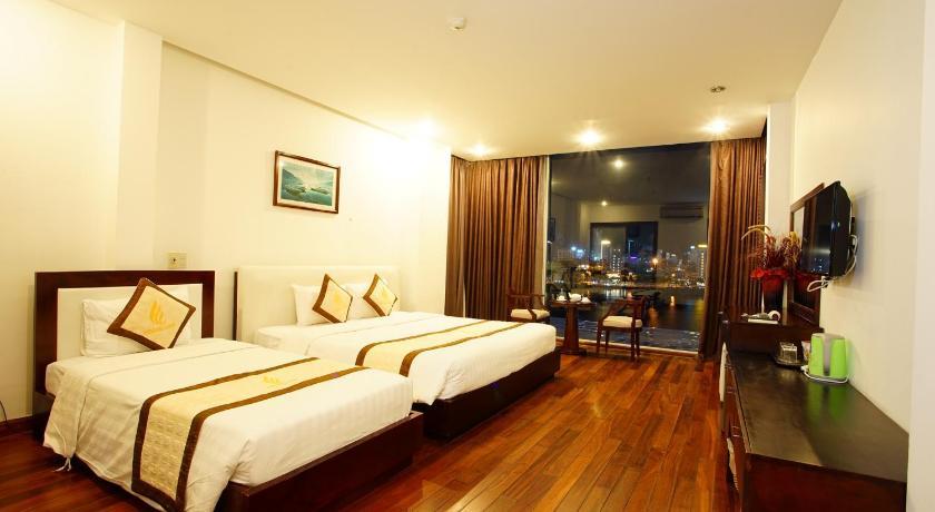 Suite River View Double - Khách Sạn Hoàng Linh