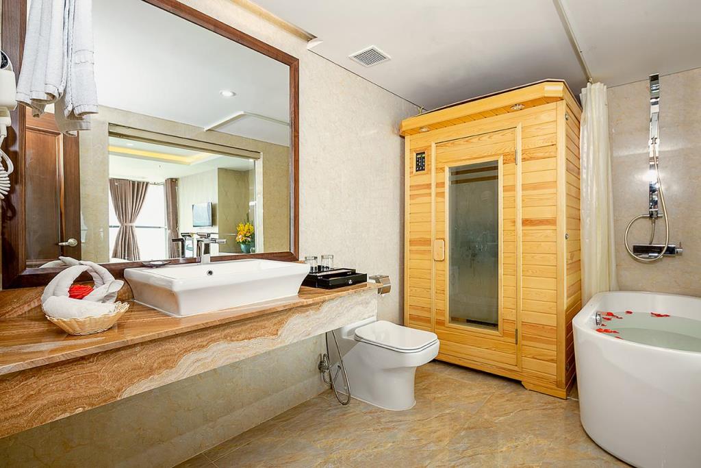 Phòng Luxtery Suite - Luxtery Hotel