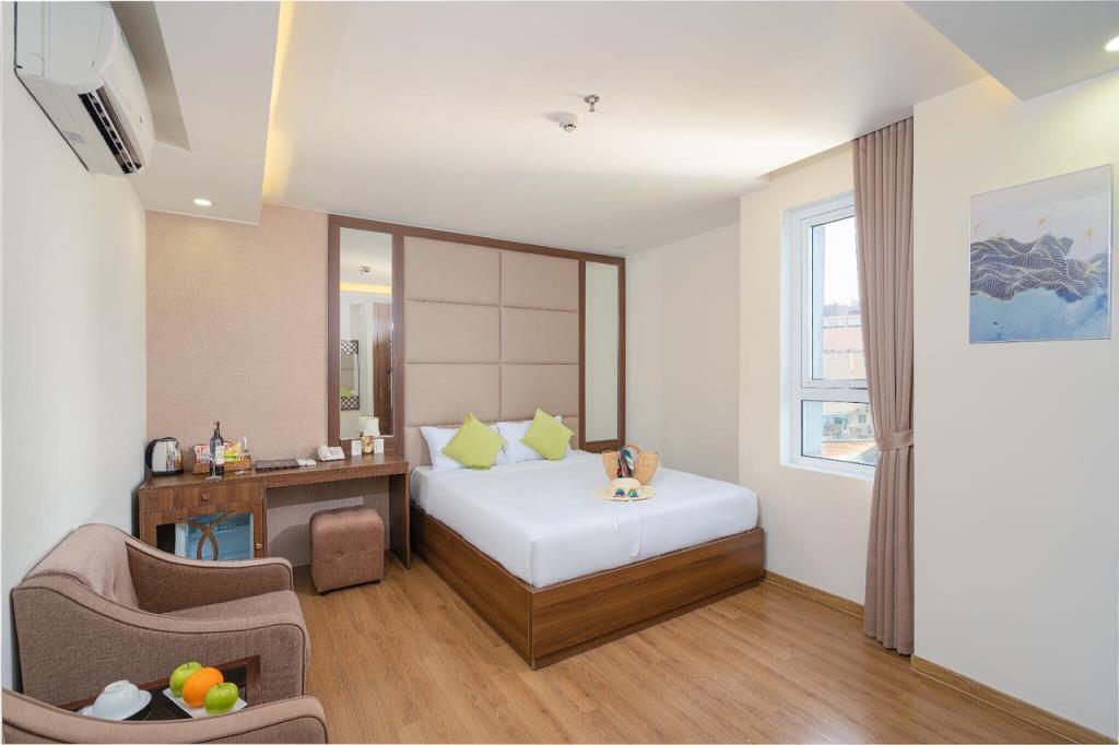 Small Double Room - Khách Sạn Pariat River Front Đà Nẵng