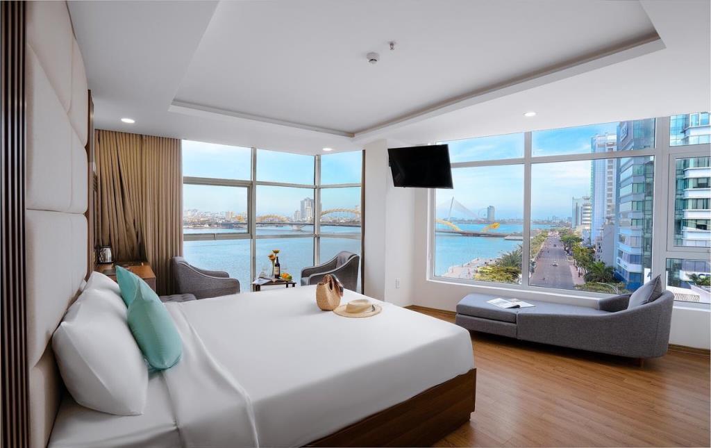 Suite King Bed With Dragon Bridge View - Khách Sạn Pariat River Front Đà Nẵng