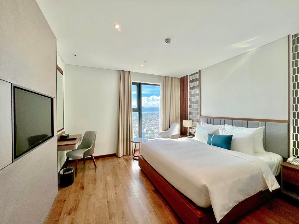 Deluxe City Queen Bed - Khách sạn Peninsula Đà Nẵng