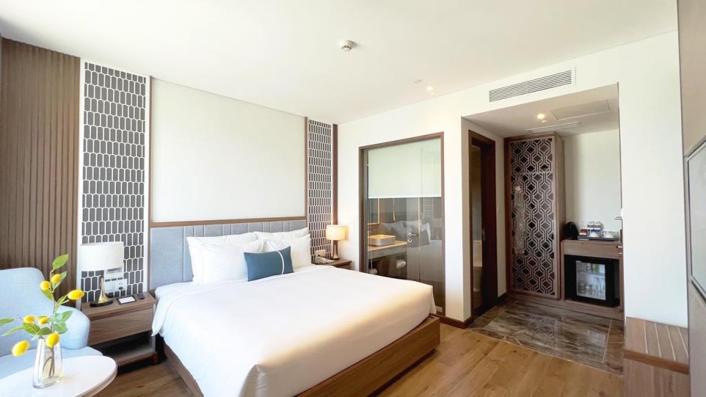 Deluxe City Queen Bed - Khách sạn Peninsula Đà Nẵng