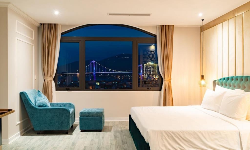 Deluxe Double Room (Panorama view) - Khách sạn Lupin Luxury Boutique Đà Nẵng