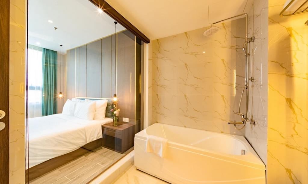 Deluxe Double Room (Panorama view) - Khách sạn Lupin Luxury Boutique Đà Nẵng