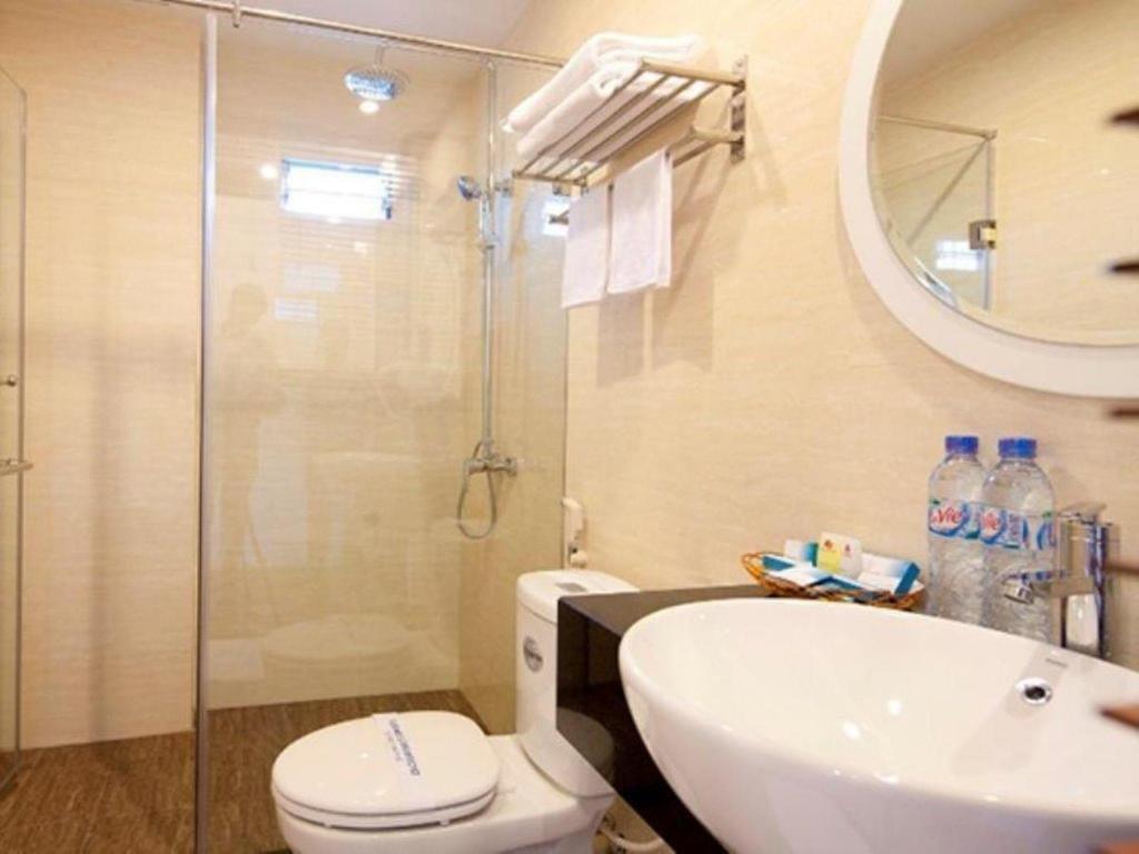 Phòng Đôi Không Cửa Sổ - Khách Sạn Tú Linh Palace