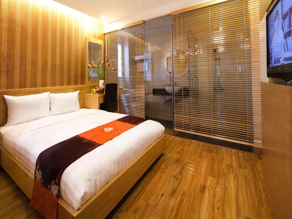 Phòng Đôi Không Cửa Sổ - Khách Sạn Tú Linh Palace