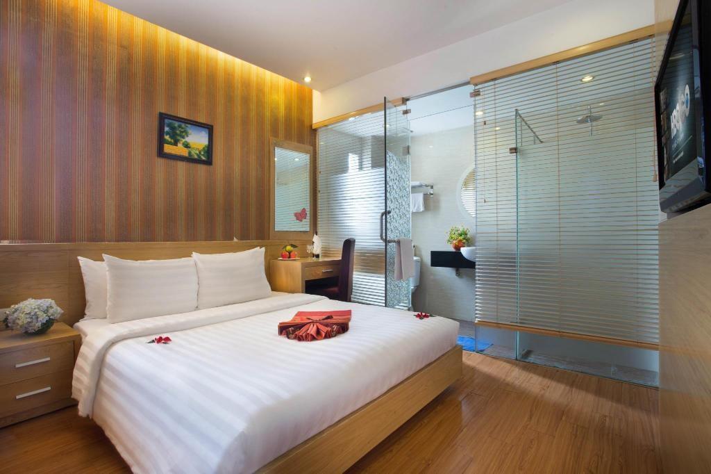 Phòng Giường Đôi Có Cửa Sổ Nhỏ - Khách Sạn Tú Linh Palace