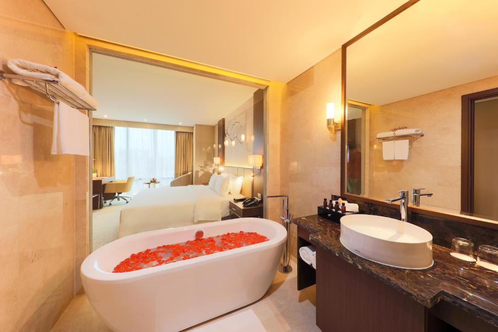 Phòng Deluxe Đôi (1 giường đôi hoặc 2 giường đơn) - Khách sạn Grand Vista Hà Nội