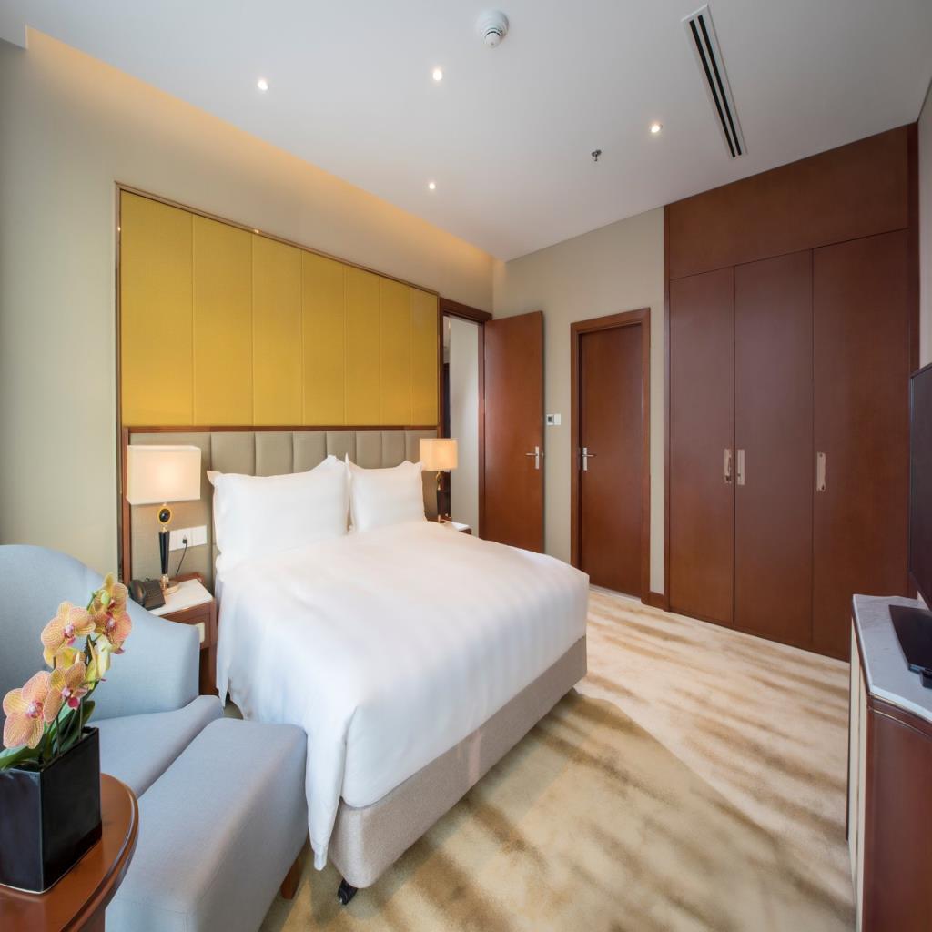 Phòng Junior Suite Room - Khách Sạn Wyndham Garden Hà Nội