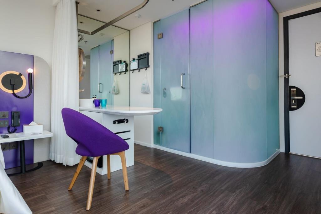 JO King Bed Room with Extra Space - Khách Sạn SOJO Ga Hanoi