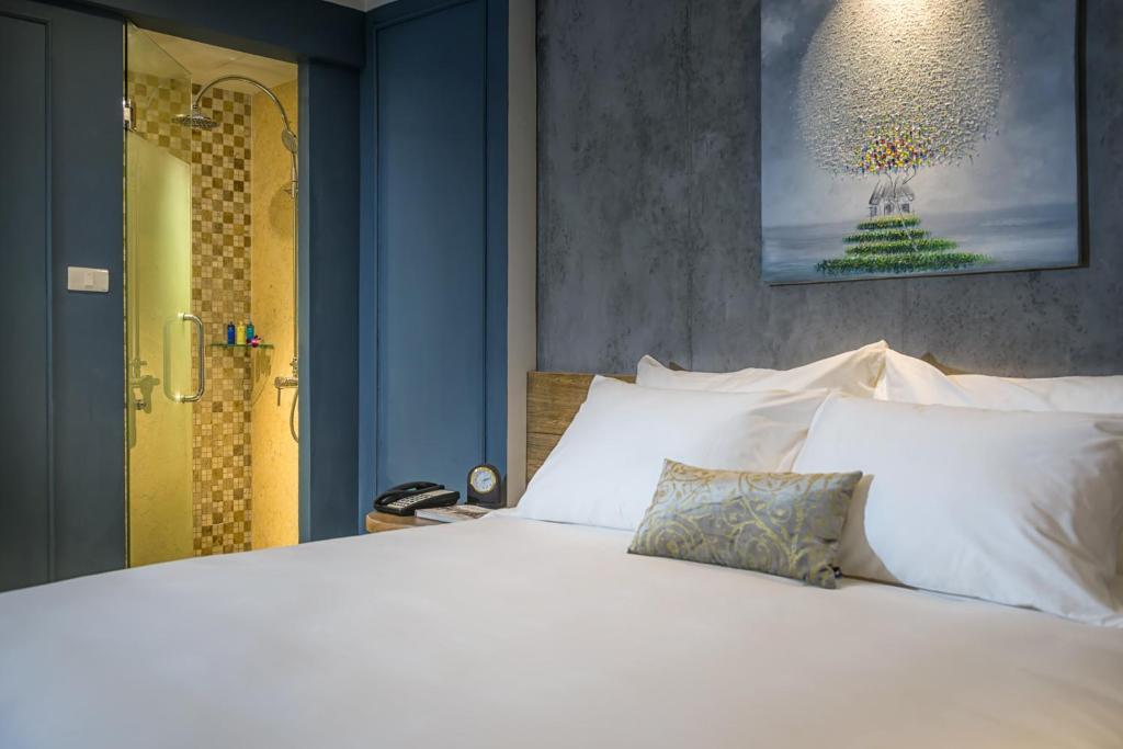 Superior studio - Khách Sạn Bespoke Trendy Hanoi (Tên cũ: Hanoi La Siesta Trendy)