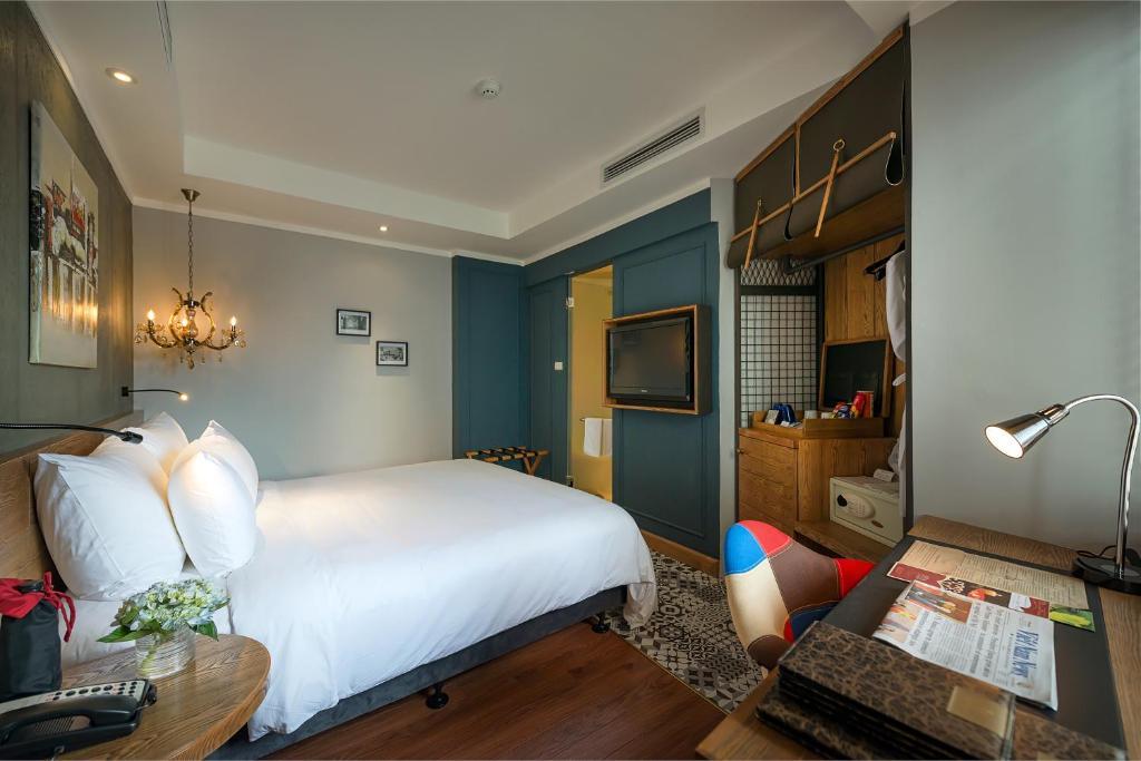 Deluxe Studio - Khách Sạn Bespoke Trendy Hanoi (Tên cũ: Hanoi La Siesta Trendy)