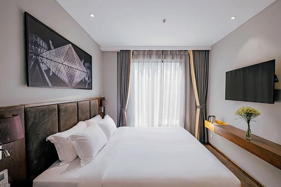 Phòng Deluxe Giường Đôi Hướng Phố - Khách Sạn Grand Cititel Hà Nội 