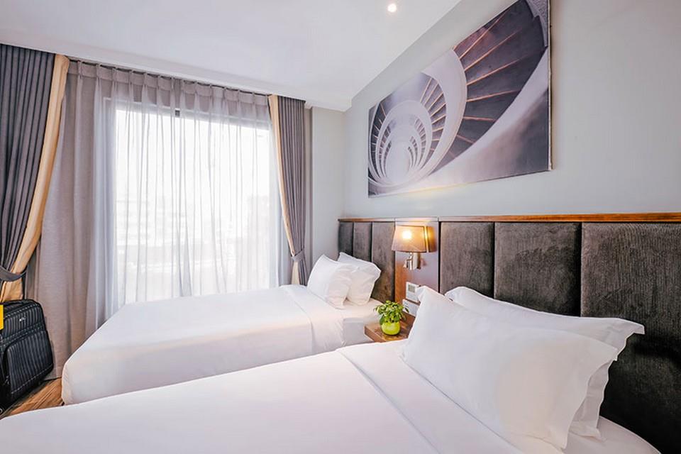 Phòng Deluxe 2 Giường Đơn Hướng Phố - Khách Sạn Grand Cititel Hà Nội 
