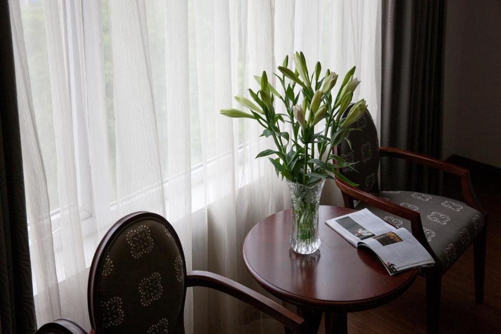Phòng Suite Double - Khách sạn Dragon Pearl Hanoi