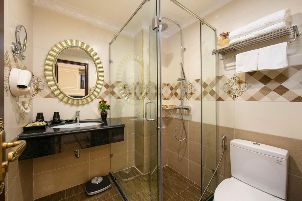 Phòng Superior Double/Twin - Khách sạn Royal Holiday Hanoi