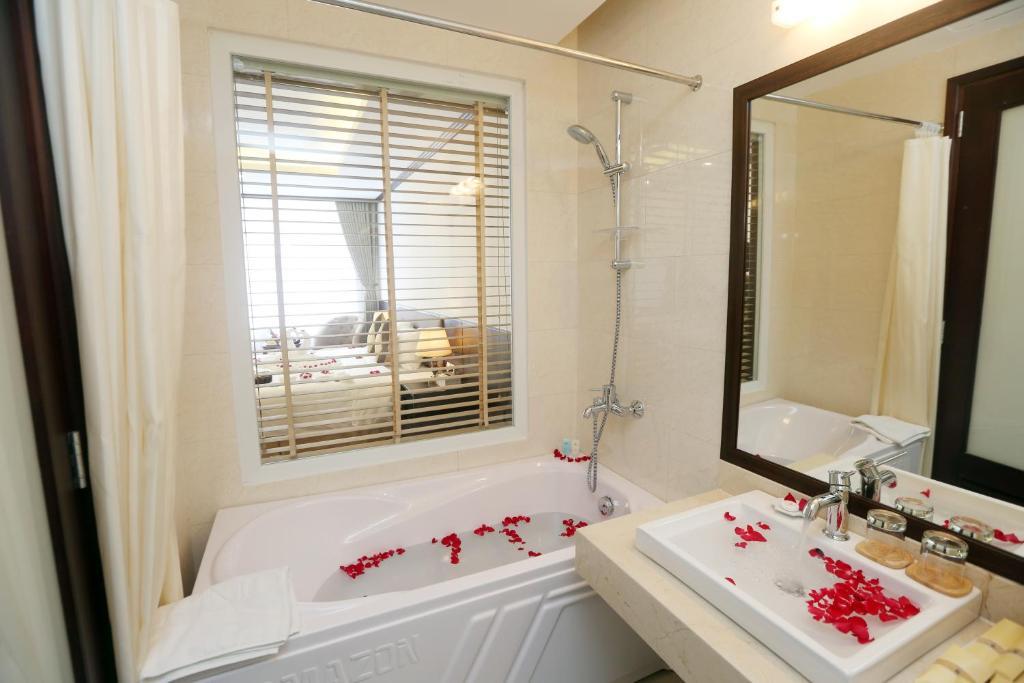 Phòng Deluxe Twin - Khách sạn Lenid Thợ Nhuộm