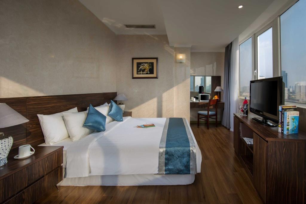 Phòng Deluxe Giường Đôi - Khách Sạn Danly Hà Nội