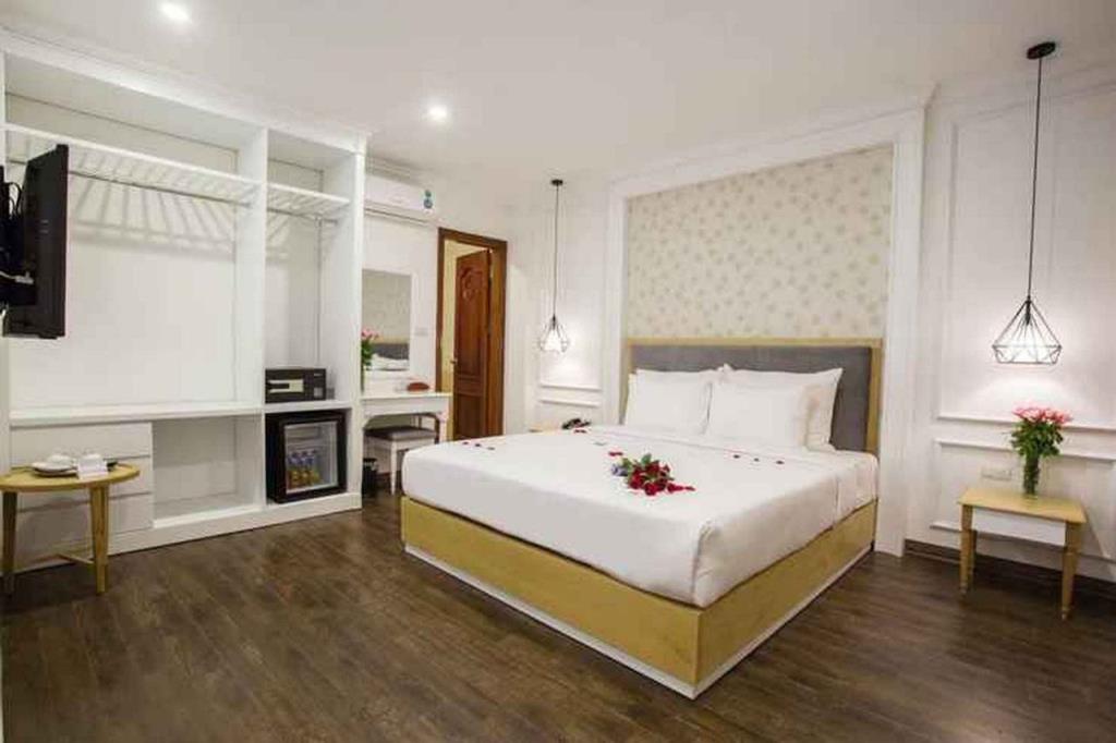 Deluxe Suite - Khách Sạn Hà Nội A83