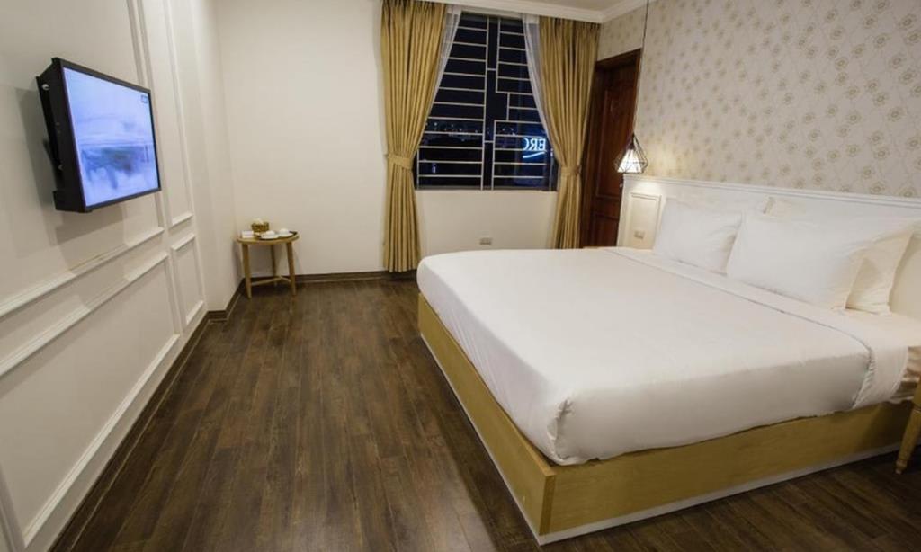 Deluxe Suite - Khách Sạn Hà Nội A83