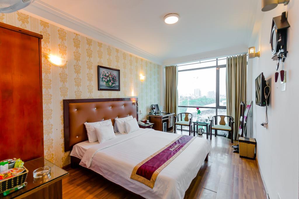 Deluxe Suite - Khách sạn A25 - Thanh Nhàn