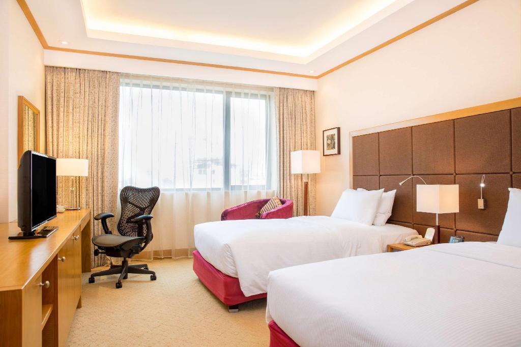 SGL/DBL Suite - Khách Sạn Hilton Garden Inn Hanoi